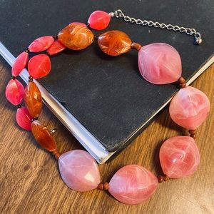 NECKLACE 🍣 Pink & Coral Swirled Bead Necklace